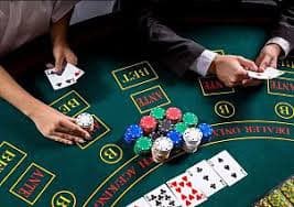 Danh mục slot và live casino trong sảnh game sunwwin